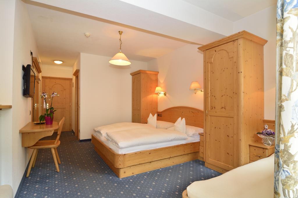 Hotel Silvana Selva di Val Gardena Chambre photo